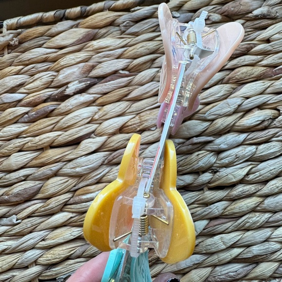 Valentine’s Hair Clips - Picture 4 of 6